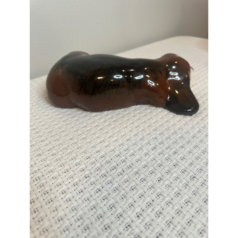 Vintage Ceramic Sleeping Basset Hound Figurine Brown White Glossy Dog Decor Home - Picture 12 of 14